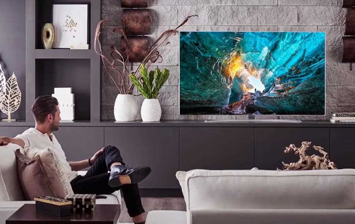 Philips TVs, Ambilight and OLED for Immersive Viewing