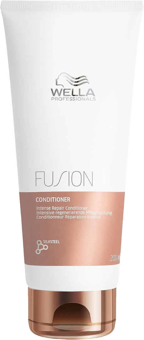 Wella Professionals Fusion Intense Repair Professional Haircare, Protection against Breakage & Damage, Deep Repair Conditioner Treatment.