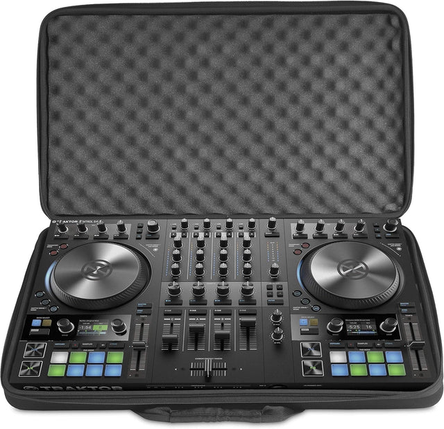 UDG Creator NI Kontrol S4/S2 mk3 / Numark Mixstream Pro Hardcase Black.